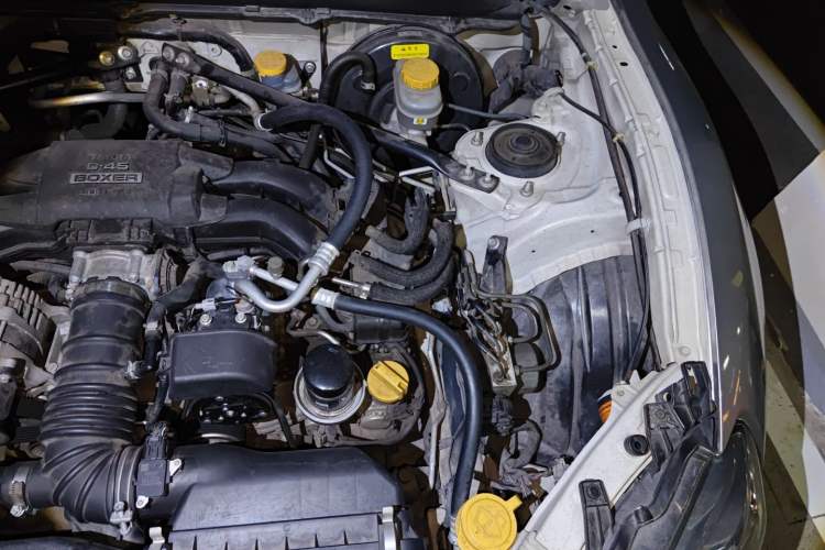 Used Toyota 86 2014 2.0L Manual Luxury Version Engine Bay Left