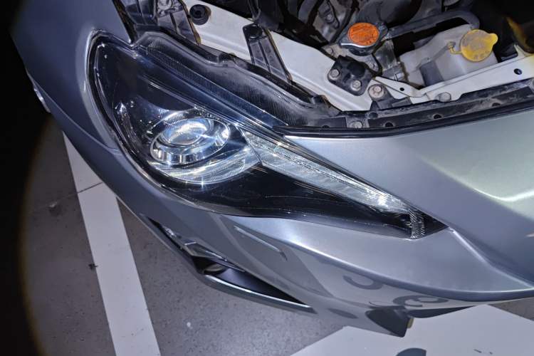 Used Toyota 86 2014 2.0L Manual Luxury Version Right Front Headlight
