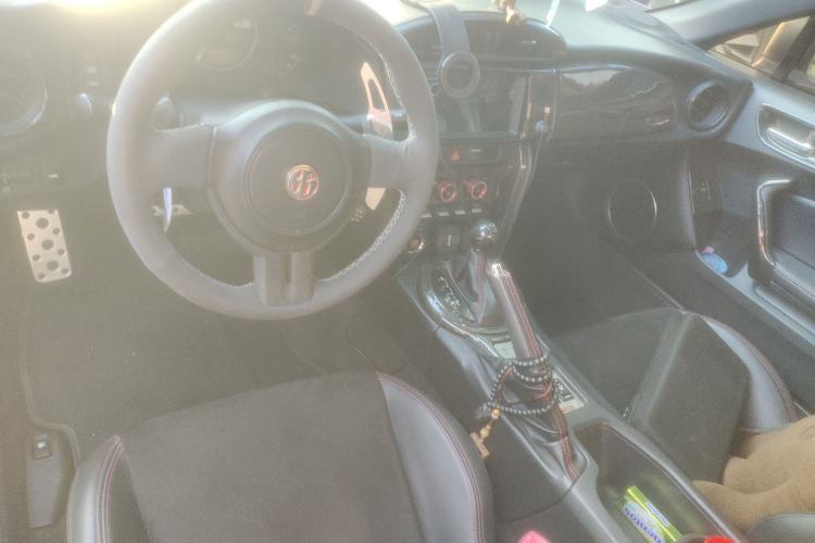 Used Toyota 86 2014 2.0L Automatic Luxury Version Center Console