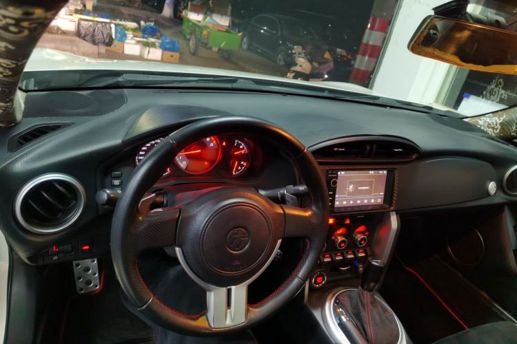 Used Toyota 86 2014 2.0L Automatic Luxury Version Center Console