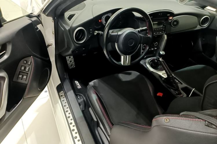 Used Toyota 86 2014 2.0L Manual Luxury Version Driver Seat