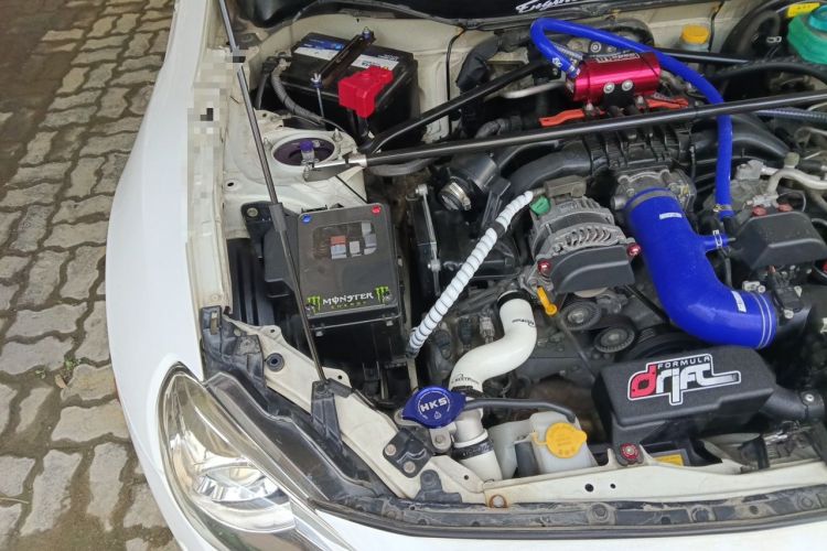 Used Toyota 86 2014 2.0L Manual Luxury Version Engine Bay Right