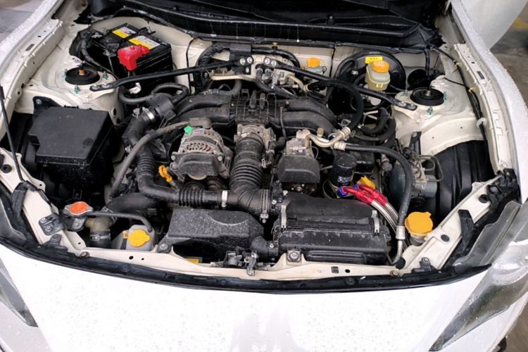Used Toyota 86 2014 2.0L Manual Luxury Version Engine Bay
