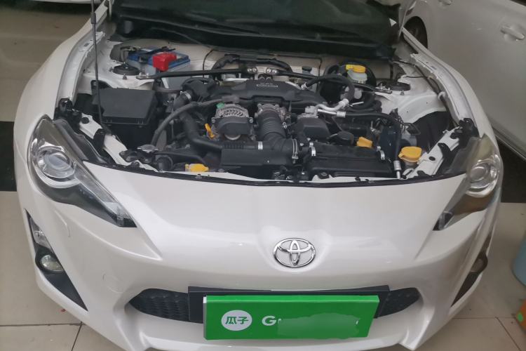 Used Toyota 86 2014 2.0L Manual Luxury Version Engine Bay