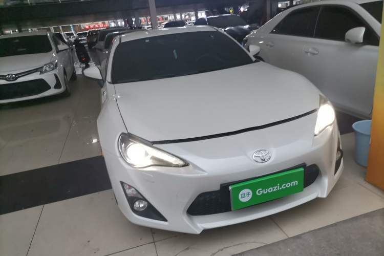 Used Toyota 86 2014 2.0L Manual Luxury Version Exterior 1