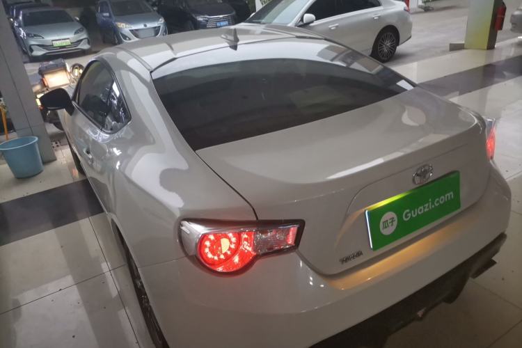 Used Toyota 86 2014 2.0L Manual Luxury Version Exterior 2