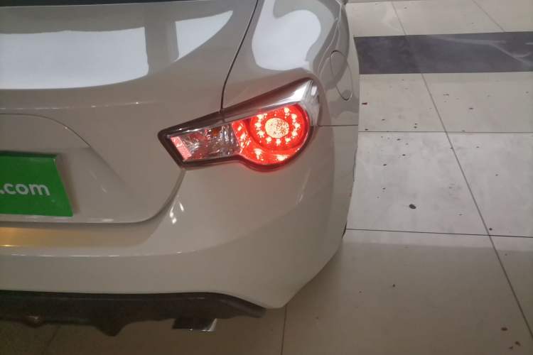 Used Toyota 86 2014 2.0L Manual Luxury Version Exterior 3
