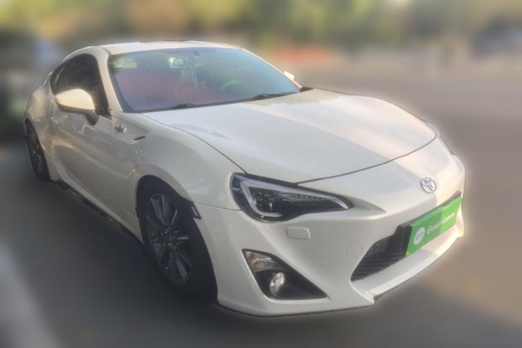Used Toyota 86 2014 2.0L Automatic Luxury Version Front Right 45 Deg