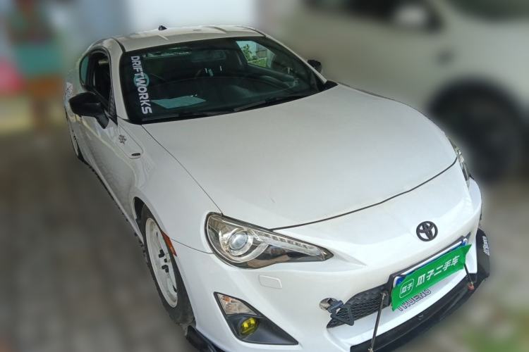 Used Toyota 86 2014 2.0L Manual Luxury Version Front Right 45 Deg