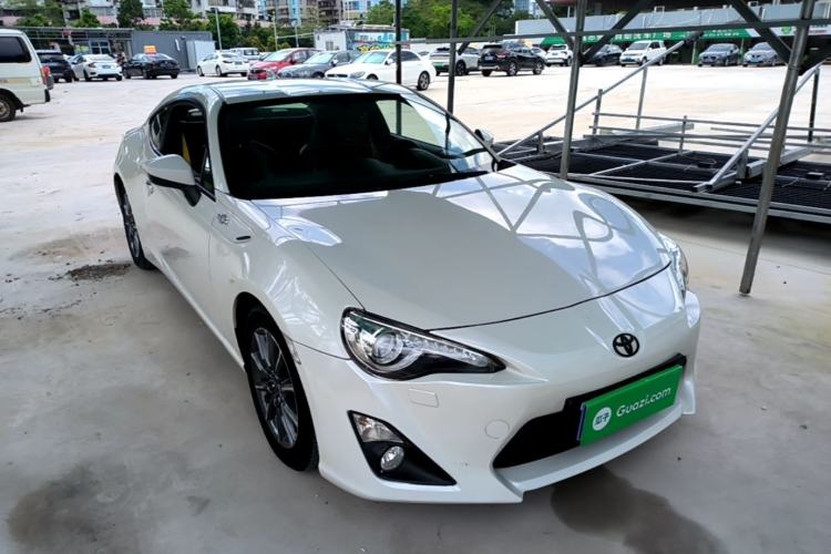 Used Toyota 86 2014 2.0L Automatic Luxury Version Front Right 45 Deg