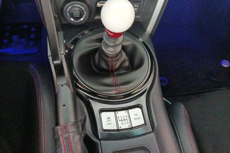 Used Toyota 86 2014 2.0L Manual Luxury Version Gear Lever