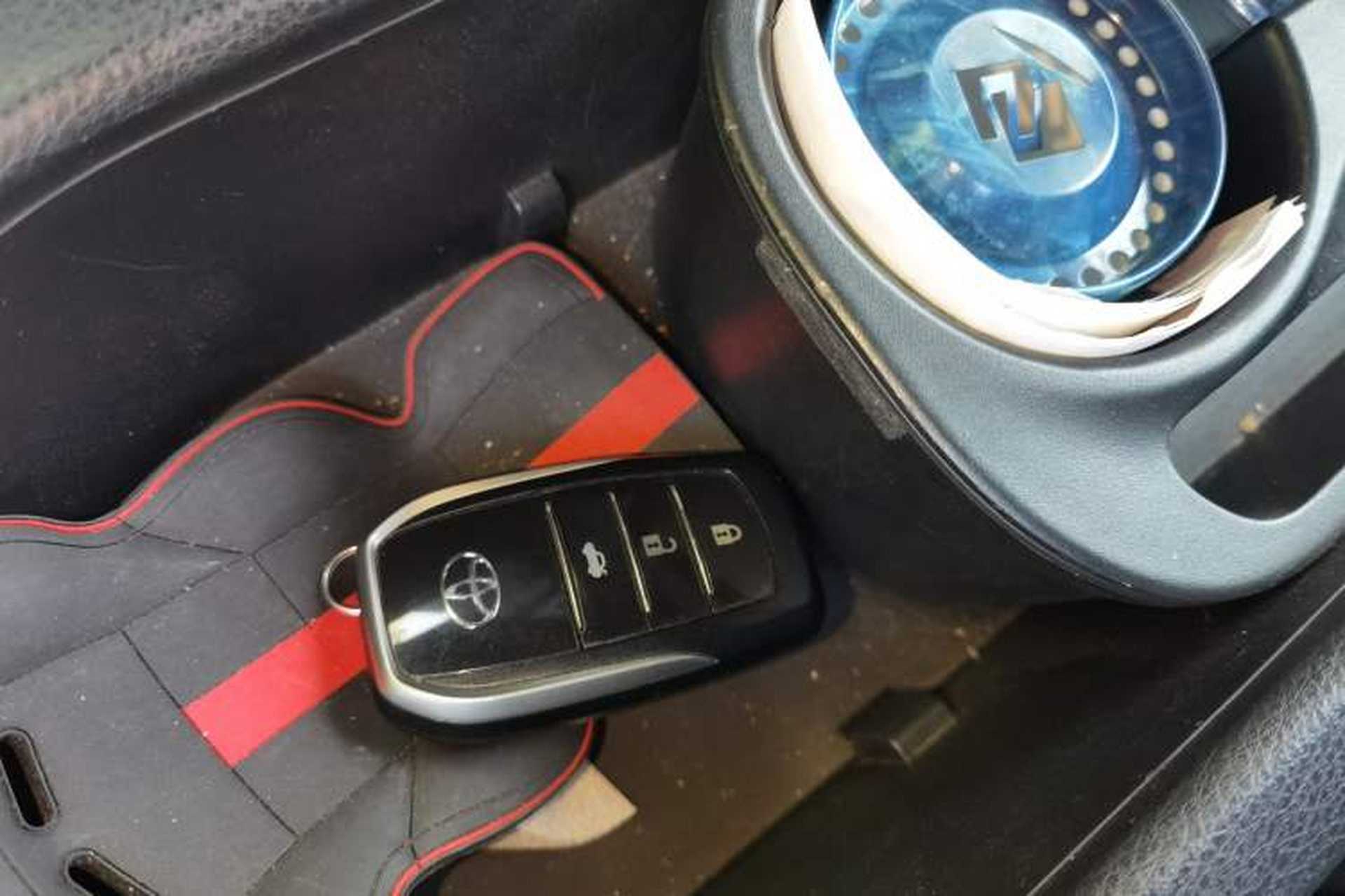 Used Toyota 86 2014 2.0L Manual Luxury Version Interior 1