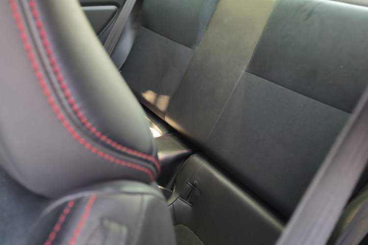 Used Toyota 86 2014 2.0L Manual Luxury Version Interior 4