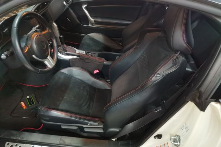 Used Toyota 86 2014 2.0L Automatic Luxury Version Left Front Seat