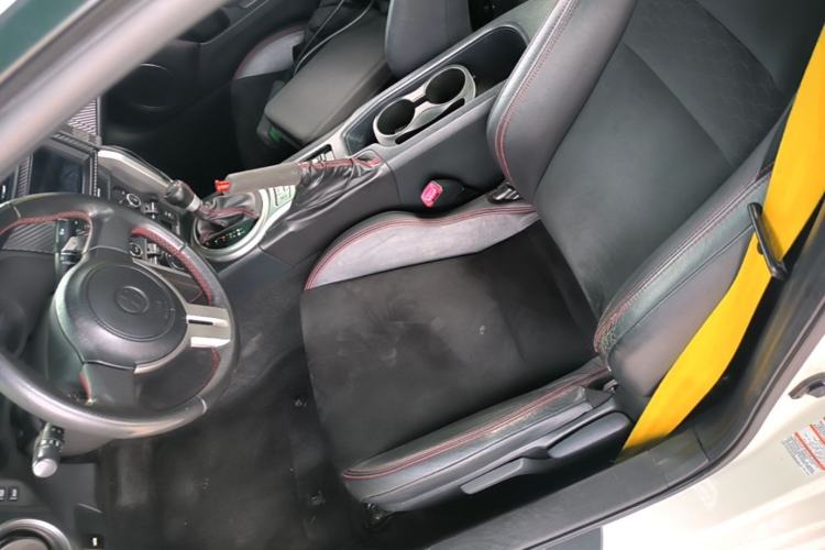 Used Toyota 86 2014 2.0L Automatic Luxury Version Left Front Seat