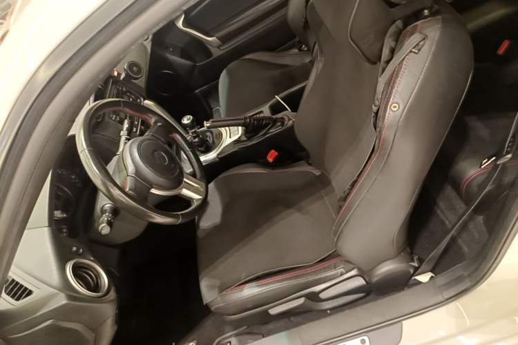 Used Toyota 86 2014 2.0L Manual Luxury Version Left Front Seat