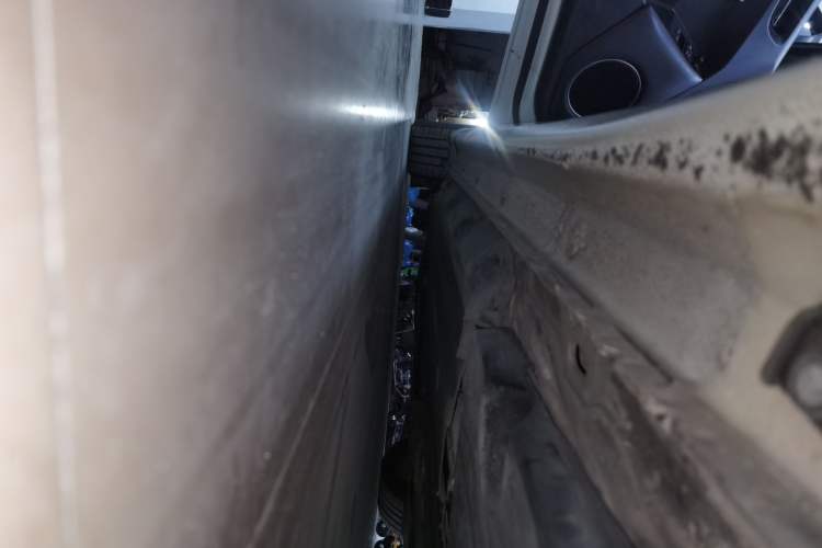 Used Toyota 86 2014 2.0L Automatic Luxury Version Left Side Sill