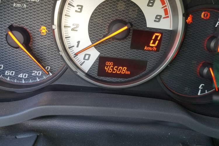 Used Toyota 86 2014 2.0L Manual Luxury Version Odometer Close Up