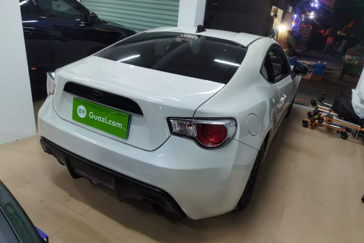 Used Toyota 86 2014 2.0L Automatic Luxury Version Rear Right 45 Deg