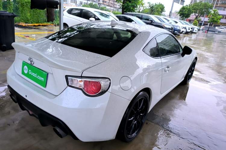 Used Toyota 86 2014 2.0L Manual Luxury Version Rear Right 45 Deg