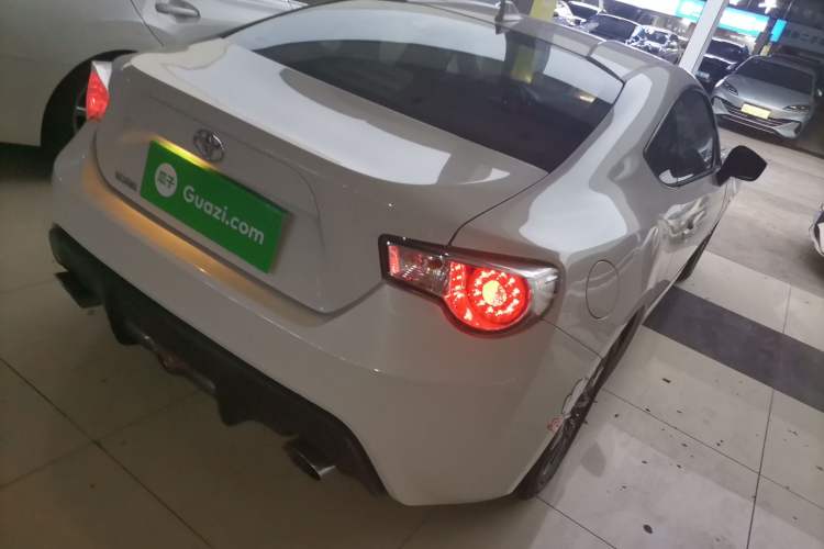 Used Toyota 86 2014 2.0L Manual Luxury Version Rear Right 45 Deg