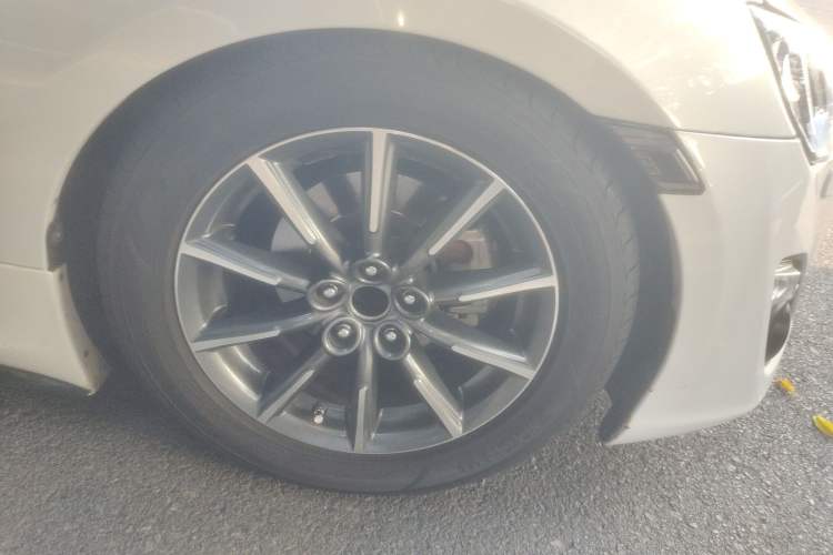 Used Toyota 86 2014 2.0L Automatic Luxury Version Right Front Wheel Hub