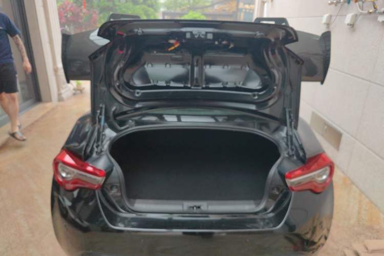 Used Toyota 86 2017 2.0L Manual Elite Edition Trunk