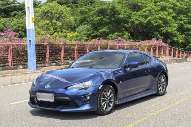 Used Toyota 86 2017 2.0L Manual Luxury Version