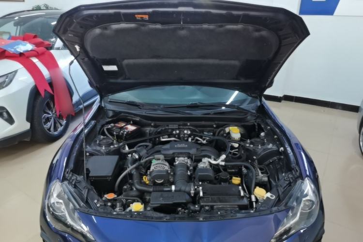 Used Toyota 86 2017 2.0L Manual Luxury Version Engine Bay