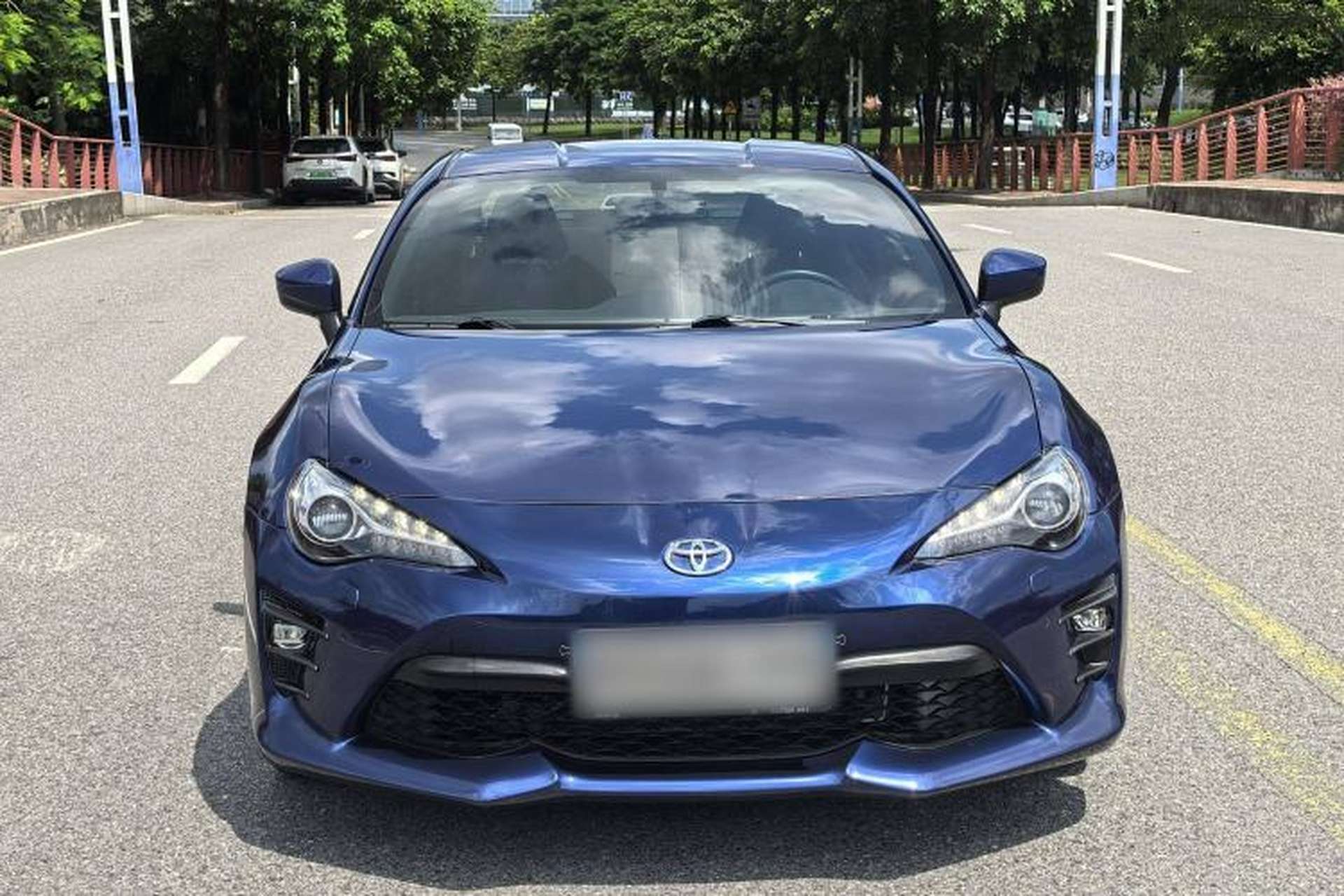 Used Toyota 86 2017 2.0L Manual Luxury Version Exterior 2