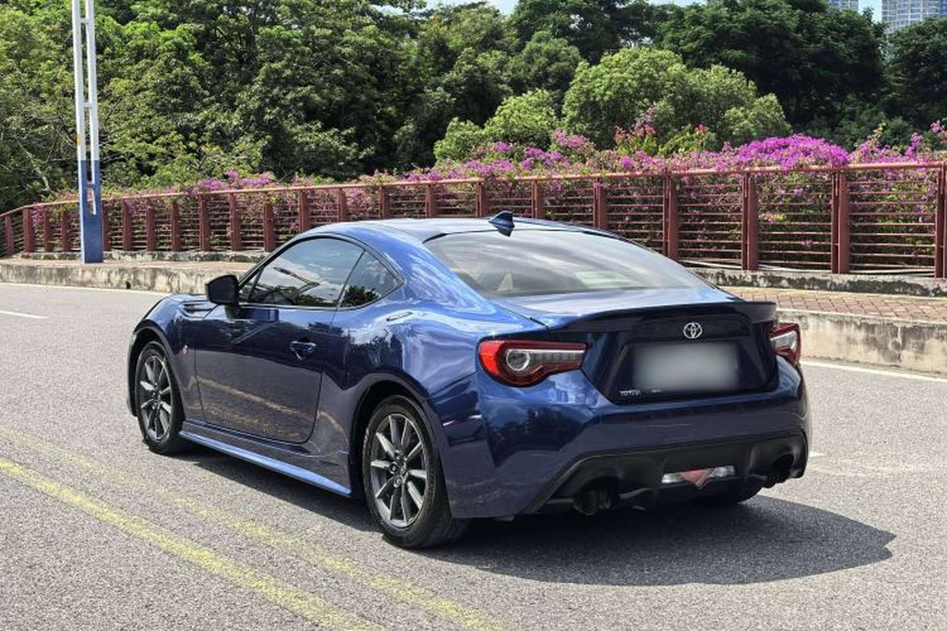Used Toyota 86 2017 2.0L Manual Luxury Version Exterior 4