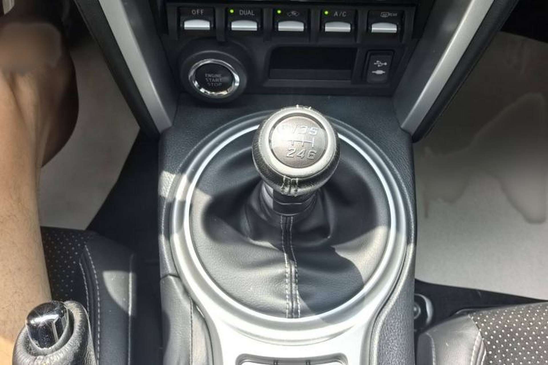 Used Toyota 86 2017 2.0L Manual Luxury Version Interior 5
