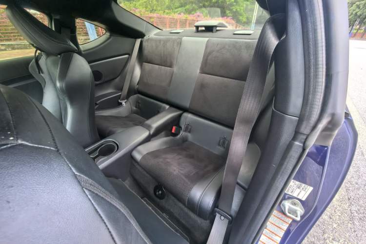 Used Toyota 86 2017 2.0L Manual Luxury Version Interior 6