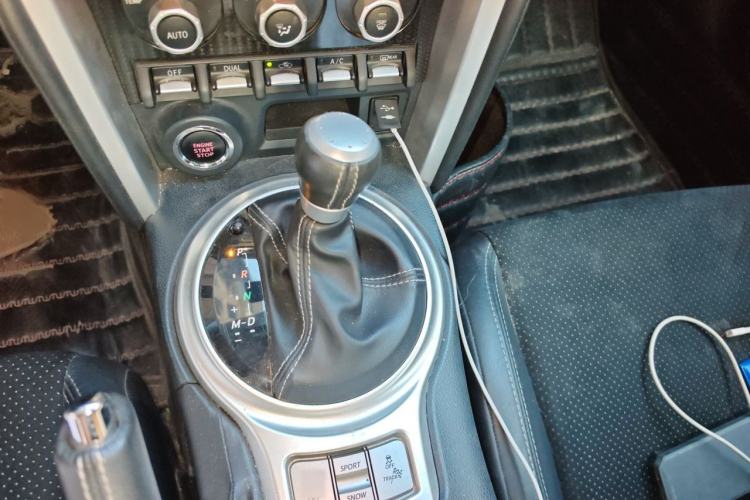 Used Toyota 86 2017 2.0L Automatic Luxury Version Gear Lever