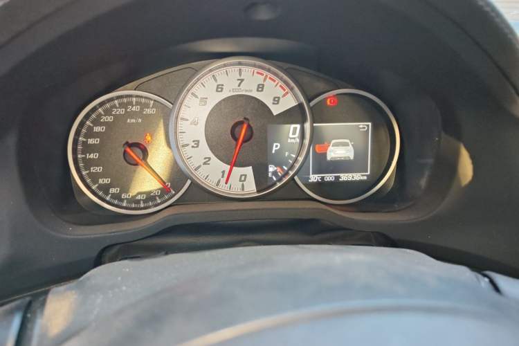 Used Toyota 86 2017 2.0L Automatic Luxury Version Odometer Close Up