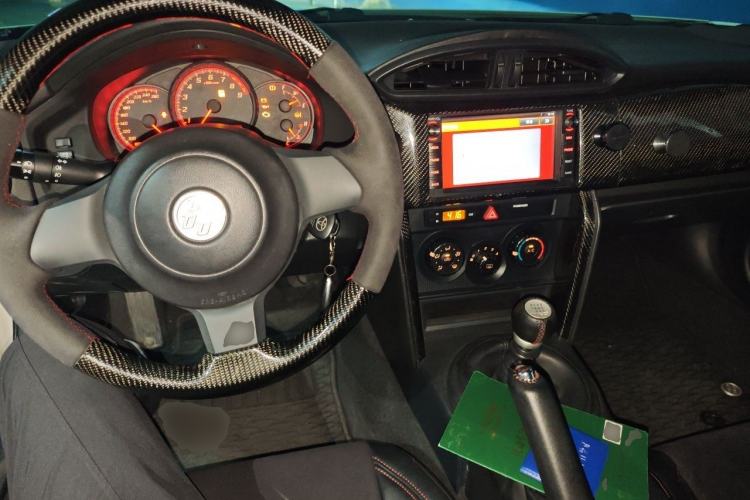 Used Toyota 86 2017 2.0L Manual Elite Edition Center Console