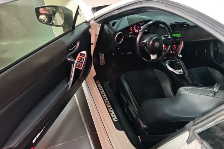 Used Toyota 86 2017 2.0L Manual Luxury Version Driver Seat