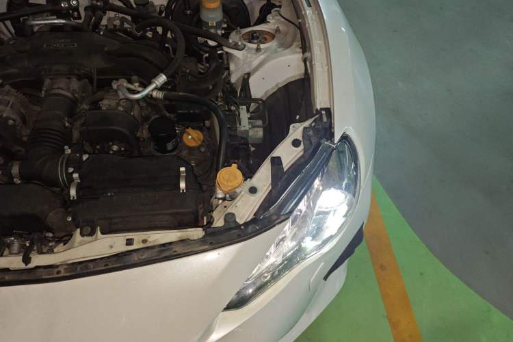 Used Toyota 86 2017 2.0L Manual Elite Edition Engine Bay Left