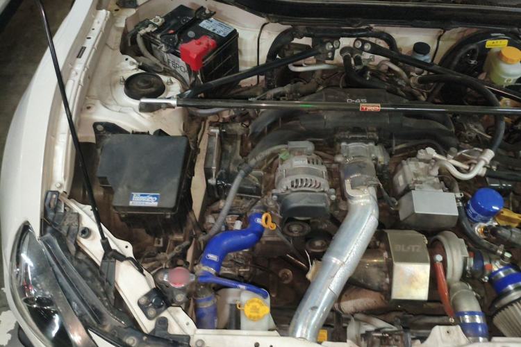 Used Toyota 86 2017 2.0L Manual Luxury Version Engine Bay Right