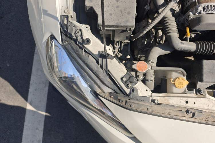 Used Toyota 86 2017 2.0L Manual Luxury Version Engine Bay Right