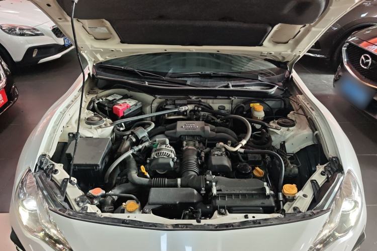 Used Toyota 86 2017 2.0L Manual Luxury Version Engine Bay