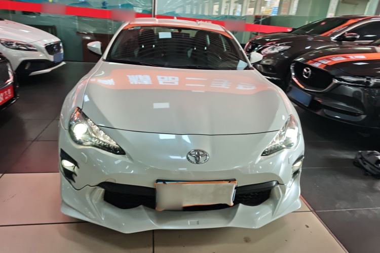Used Toyota 86 2017 2.0L Manual Luxury Version Front