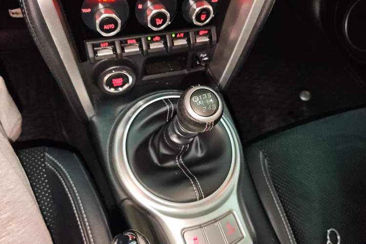 Used Toyota 86 2017 2.0L Manual Luxury Version Gear Lever