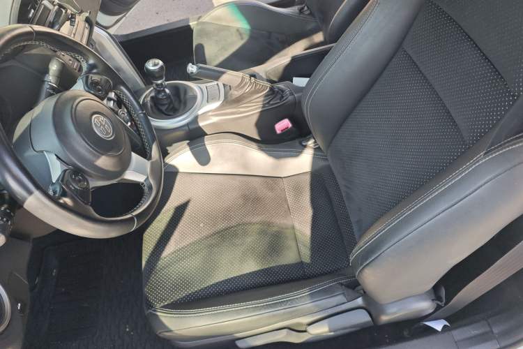 Used Toyota 86 2017 2.0L Manual Luxury Version Left Front Seat