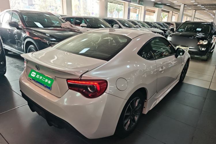 Used Toyota 86 2017 2.0L Manual Luxury Version Rear Right 45 Deg