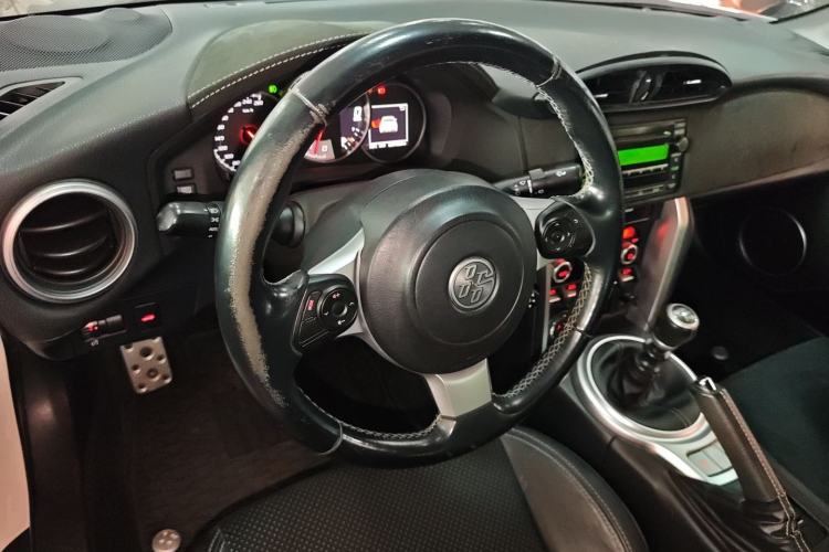 Used Toyota 86 2017 2.0L Manual Luxury Version Steering Wheel