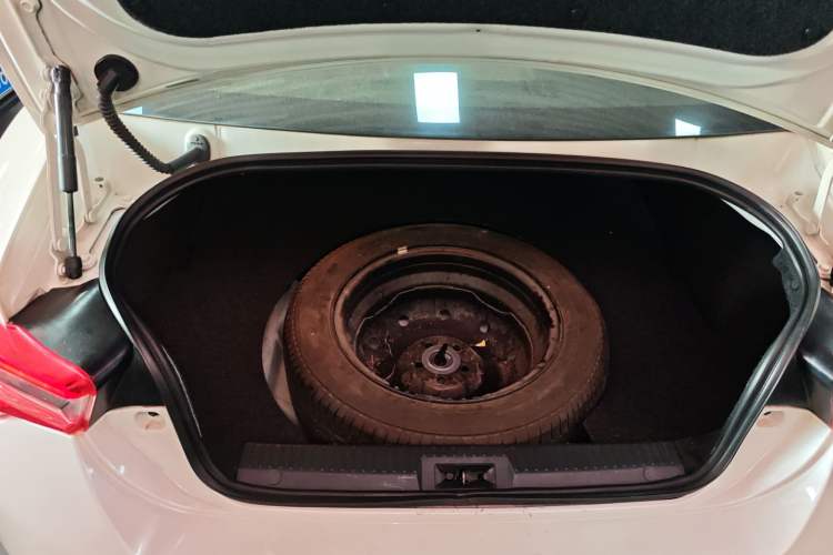 Used Toyota 86 2017 2.0L Manual Luxury Version Trunk