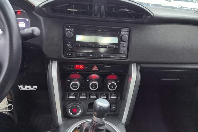 Used Toyota 86 2019 2.0L Automatic Luxury Edition Audio And AC Panel