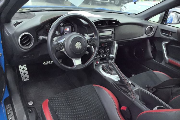 Used Toyota 86 2019 2.0L Automatic Luxury Edition Center Console