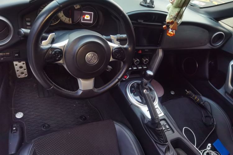 Used Toyota 86 2019 2.0L Automatic Luxury Edition Center Console